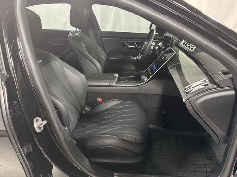 Used 2025 Mercedes-Benz S 63 AMG S image 34