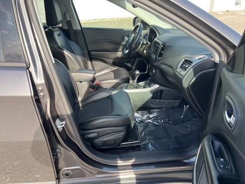 Used 2018 Jeep Compass Latitude w/ Popular Equipment Group image 13