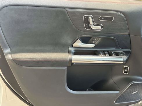 Certified 2021 Mercedes-Benz GLA 250 4MATIC image 25