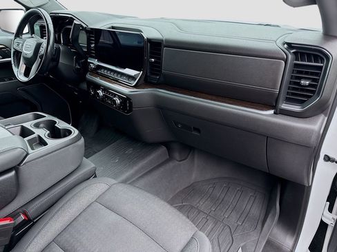 Used 2022 GMC Sierra 1500 Elevation w/ LPO, Elevation Black Package image 31