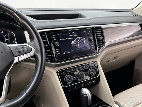 Used 2021 Volkswagen Atlas SEL Premium image 6