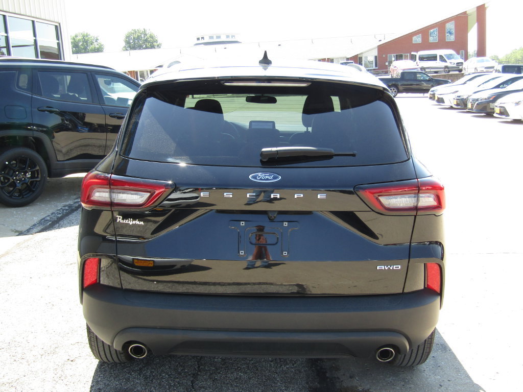 Used 2025 Ford Escape ST-Line AWD/4WD image 4