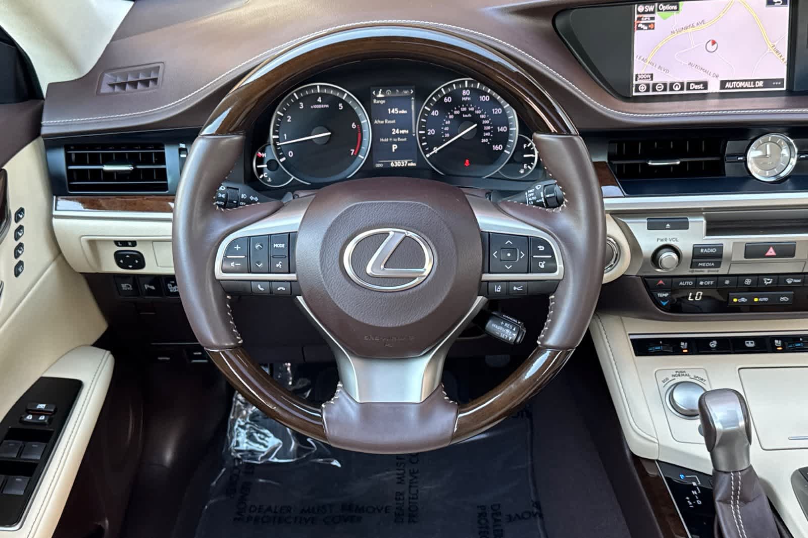 Used 2016 Lexus ES 350 w/ Luxury Package w/Wood Trim FWD image 10