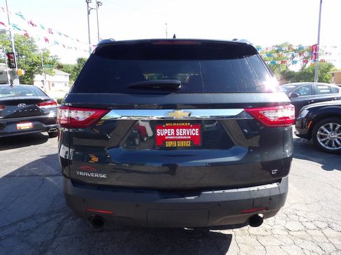 Used 2019 Chevrolet Traverse LT FWD image 4