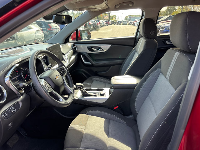 Used 2024 Chevrolet Blazer LT w/ Convenience Package FWD image 2