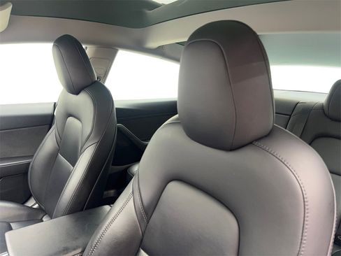 Used 2021 Tesla Model 3 Standard Range Plus image 26