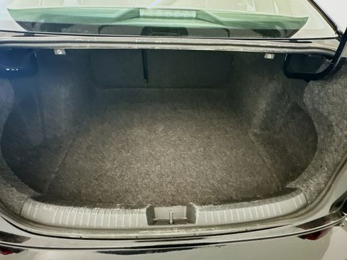 Used 2025 Volkswagen Jetta SE FWD image 30