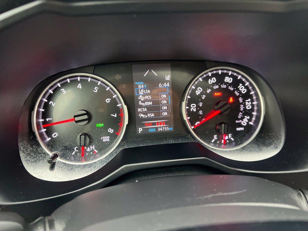 Used 2021 Toyota RAV4 XLE w/ Convenience Package FWD image 49