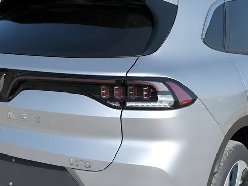 New 2025 VinFast VF 8 Eco AWD/4WD image 33
