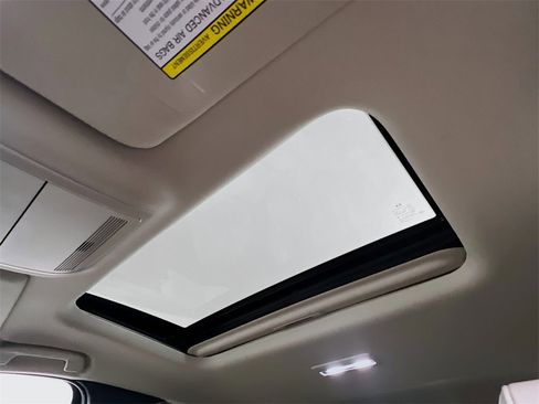 Used 2024 MAZDA CX-90 Plug-In Hybrid w/ Preferred image 19