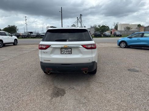 Used 2020 Chevrolet Traverse LT image 7