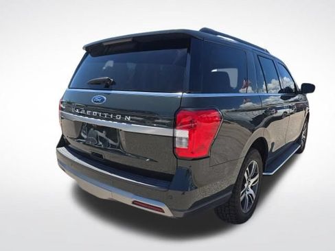 Used 2022 Ford Expedition XLT RWD image 4