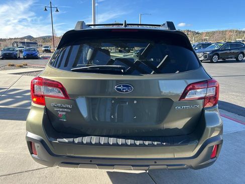 Used 2018 Subaru Outback 2.5i Limited image 7