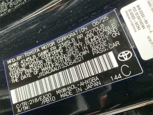 Used 2025 Toyota Prius XLE image 29