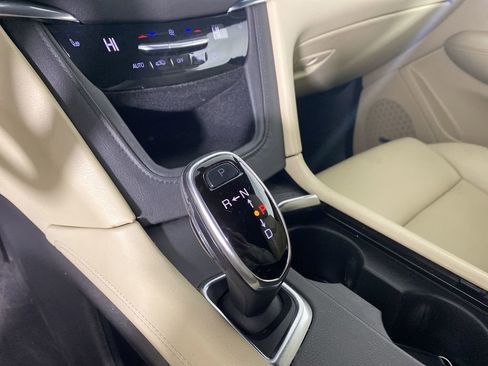 Used 2017 Cadillac XT5 Luxury w/ Driver Awareness Package image 19