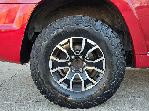 Used 2014 Toyota 4Runner Limited image 38