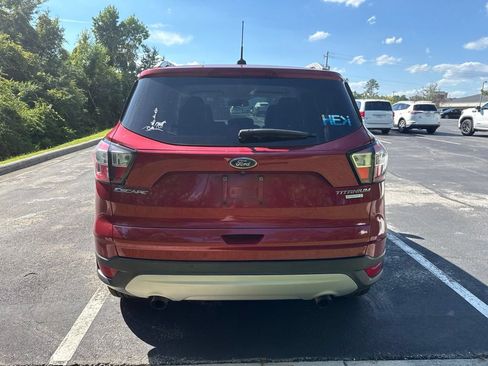 Used 2017 Ford Escape Titanium FWD image 4