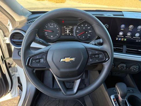 New 2026 Chevrolet Trax LS w/ LS Convenience Package image 18