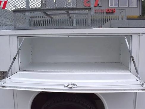 Used 2016 Ford F550 4x4 Regular Cab Super Duty image 23