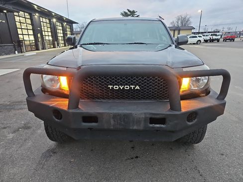 Used 2009 Toyota Tacoma 4x4 Double Cab image 2