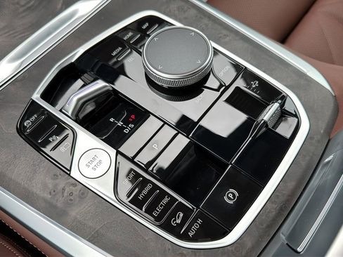 New 2026 BMW X5 xDrive50e w/ M Sport Package image 27