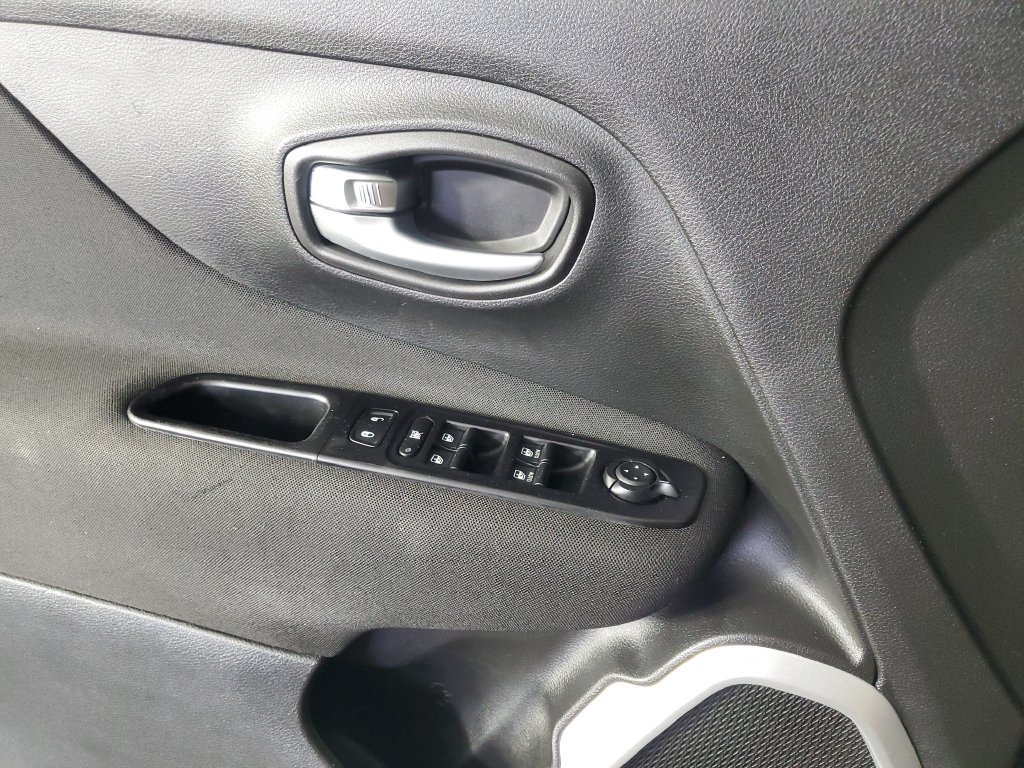 Used 2021 Jeep Renegade Sport AWD/4WD image 28