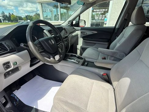 Used 2021 Honda Pilot EX image 9