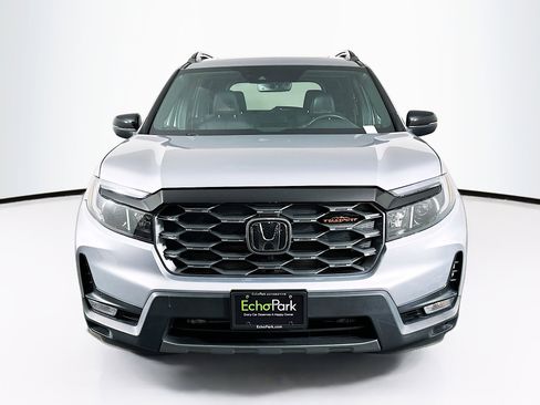 Used 2023 Honda Passport TrailSport image 2