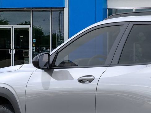New 2026 Chevrolet Trax LT w/ Sunroof Package FWD image 12