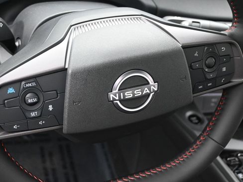 New 2026 Nissan Sentra SR w/ SR Premium Package FWD image 12