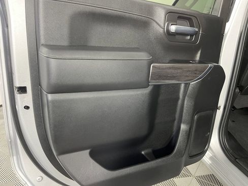 Used 2021 Chevrolet Silverado 1500 LTZ image 12