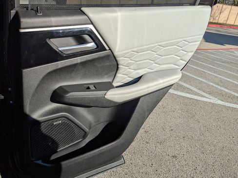 Used 2025 Mitsubishi Outlander SEL image 26