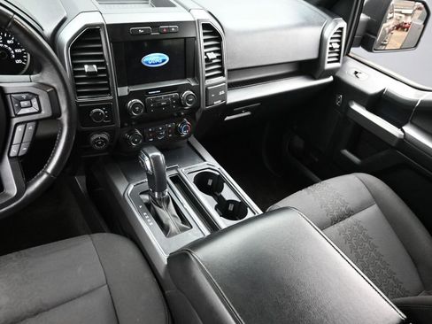 Used 2020 Ford F150 XLT w/ Equipment Group 302A Luxury AWD/4WD image 15