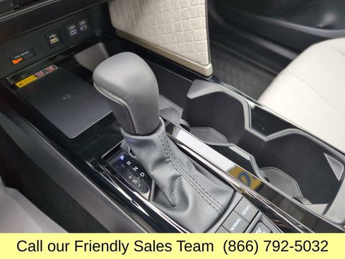 Used 2025 Toyota Camry XLE w/ Premium Package image 26