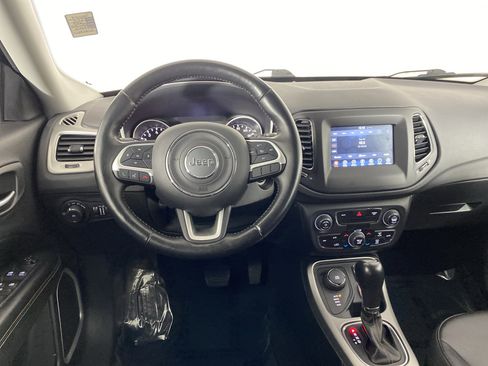 Used 2019 Jeep Compass Latitude w/ Cold Weather Group AWD/4WD image 20