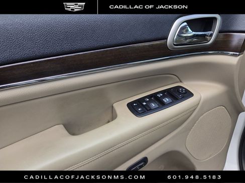 Used 2017 Jeep Grand Cherokee Limited w/ Luxury Group II RWD image 13