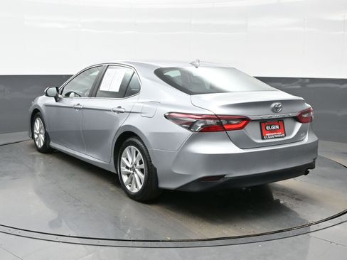 Used 2023 Toyota Camry LE image 4