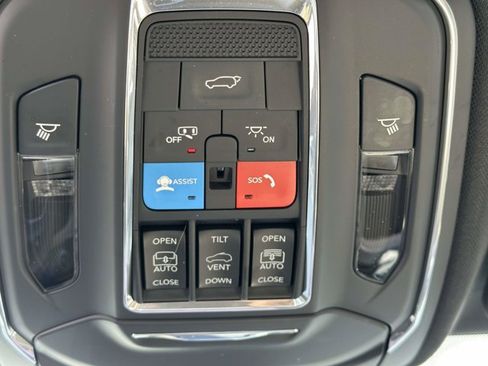 Used 2022 Jeep Grand Cherokee Limited 4xe AWD/4WD image 38