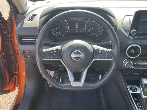 Used 2025 Nissan Sentra SR w/ SR Premium Package FWD image 13