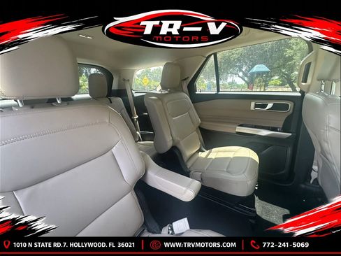 Used 2023 Ford Explorer XLT w/ Equipment Group 202A RWD image 12