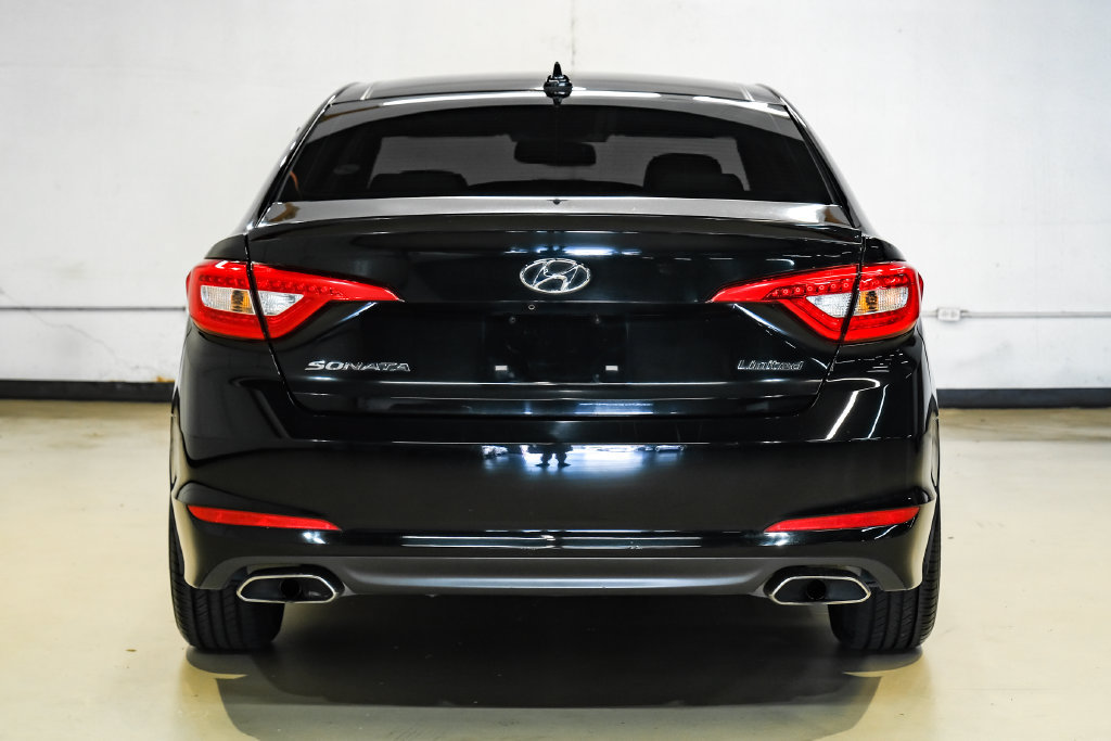 Used 2015 Hyundai Sonata Limited w/ Option Group 05 FWD image 9