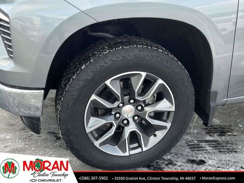 Used 2025 Chevrolet Silverado 1500 LT image 10