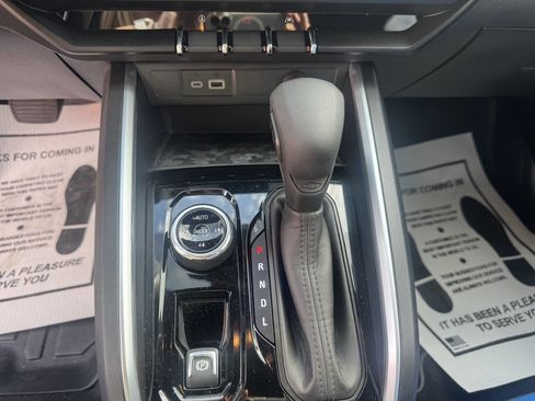 Used 2024 Chevrolet Colorado Trail Boss w/ Advanced Trailering Package image 3