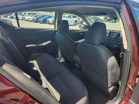 Used 2025 Nissan Altima 2.5 SV AWD/4WD image 30