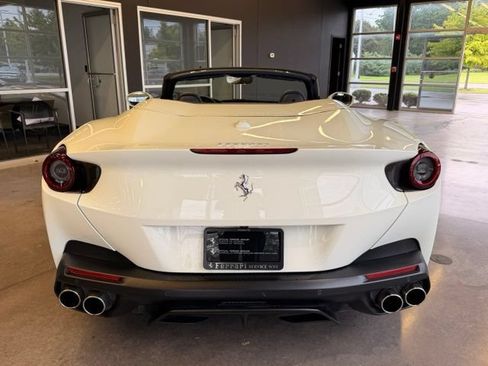 Used 2019 Ferrari Portofino RWD image 13