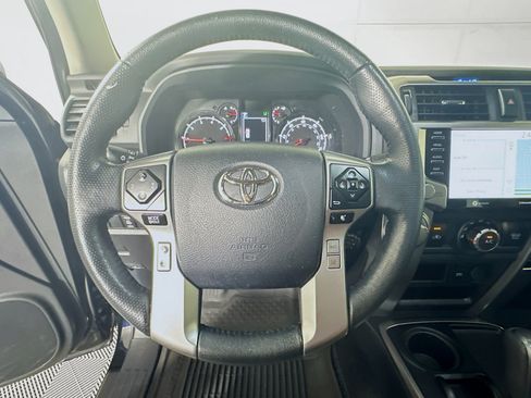 Used 2023 Toyota 4Runner SR5 Premium w/ Moonroof Package RWD image 15