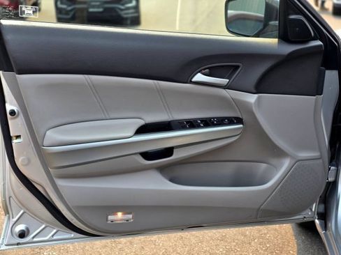 Used 2009 Honda Accord EX-L image 28