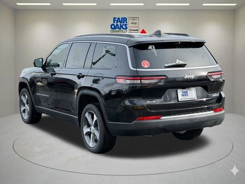 New 2026 Jeep Grand Cherokee L Limited w/ Luxury Tech Group II AWD/4WD image 9