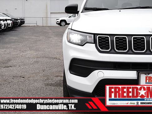 New 2025 Jeep Compass Sport image 43