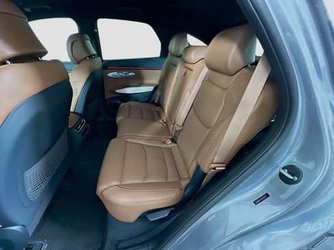 New 2026 Genesis GV70 2.5T Advanced image 17